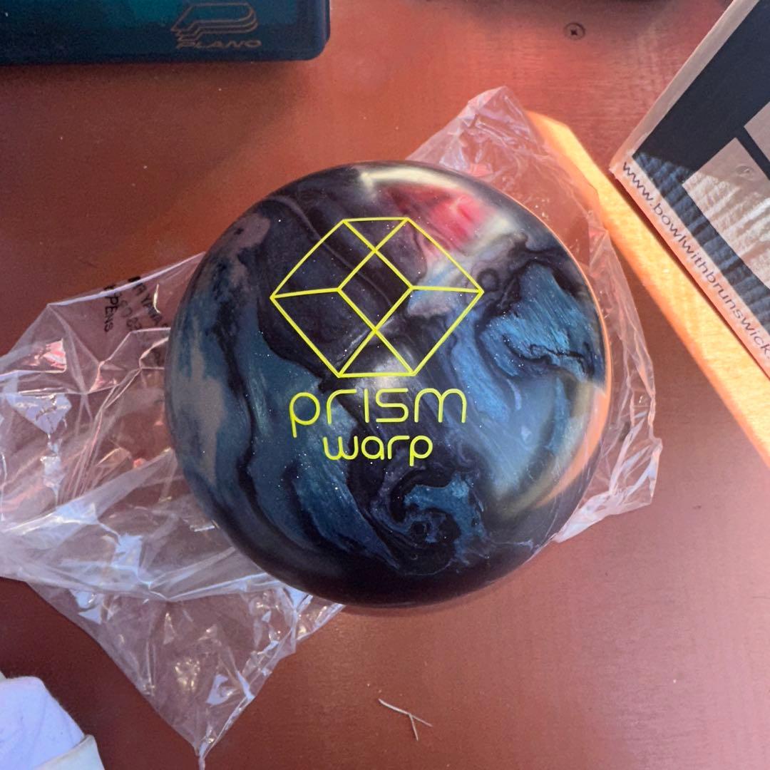 PRISM WARP HYBRID ボウリングボール 15LB