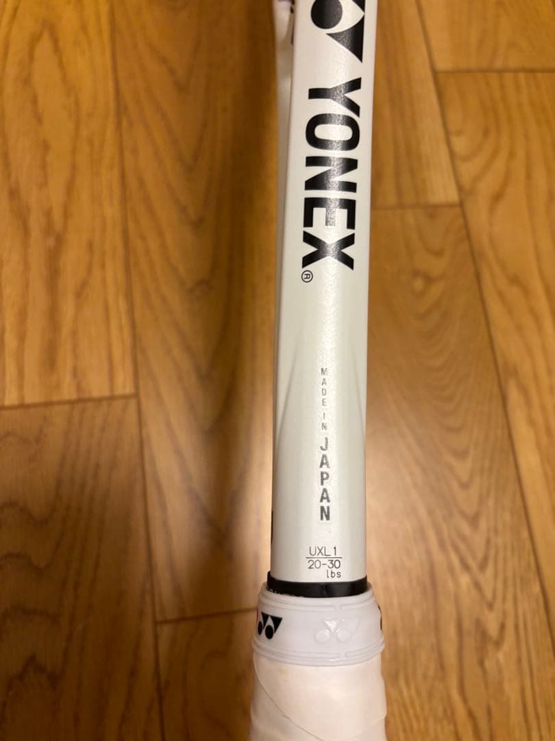 【美品】YONEX VOLTRAGE ボルトレイジ 7V STEER UXL1