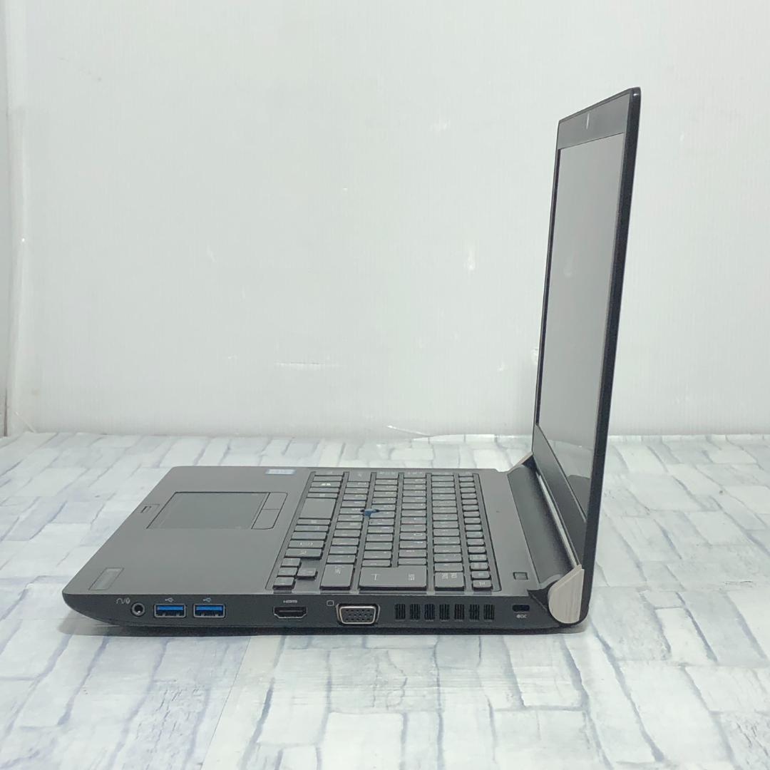 東芝ノートパソコン本体 Core i7-7500U/SSD512GB/8GB搭載