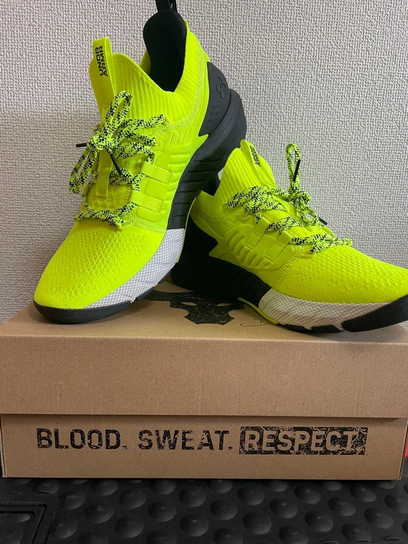 アンダーアーマー プロジェクトロックトレーニングシューズ