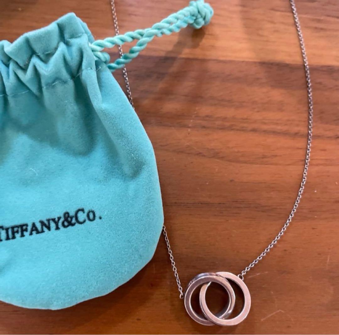 Tiffany & Co. インターロッキングリング ネックレス