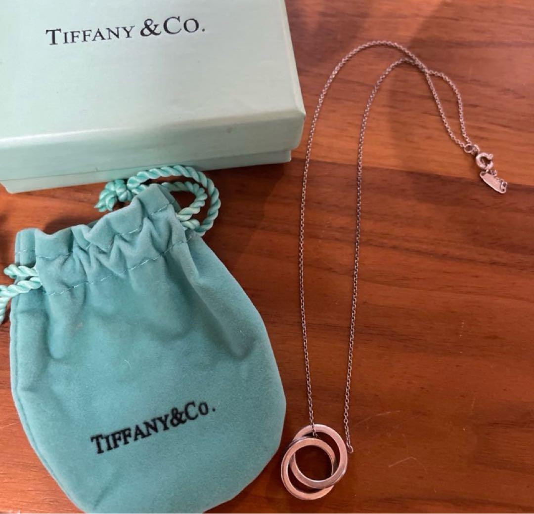 Tiffany & Co. インターロッキングリング ネックレス