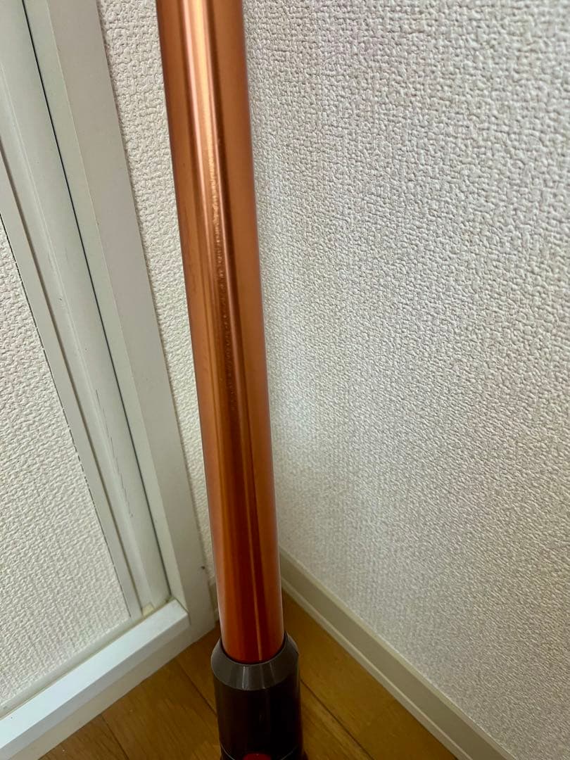 【美品】Dyson ダイソン　V10 fluffy SV12 スタンドセット