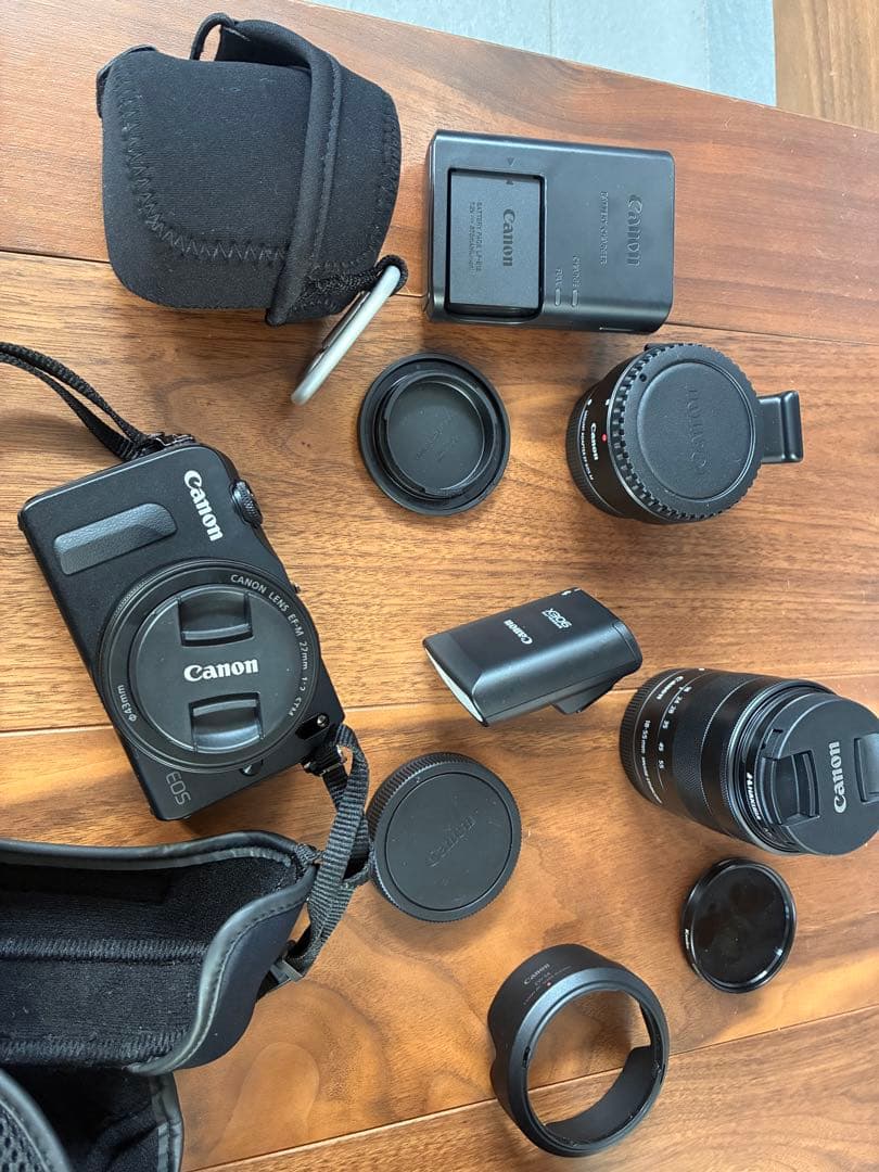 【値下げ】Canon EOS M ミラーレス一眼カメラ 本体と付属品
