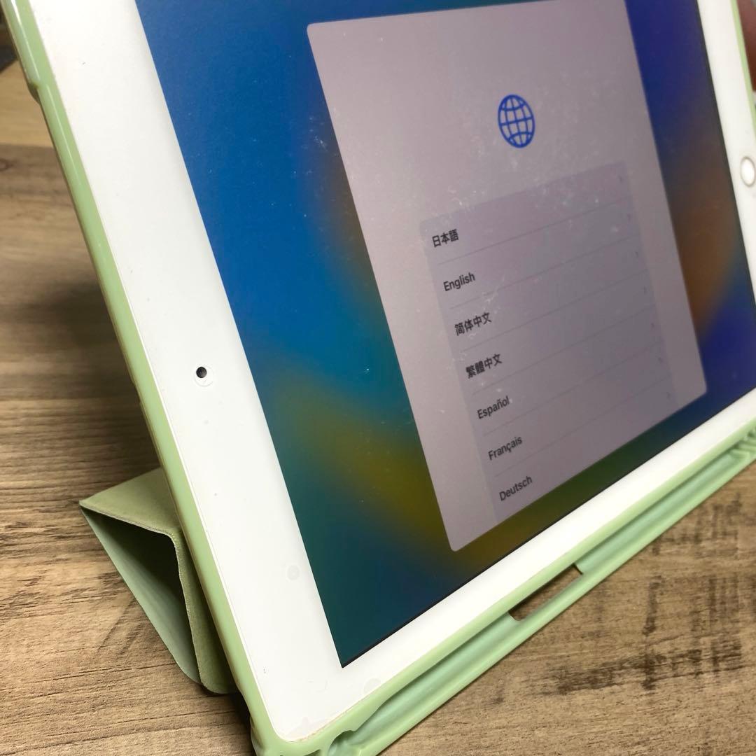 iPad 5世代 128GB Wi-Fi シートとカバー付