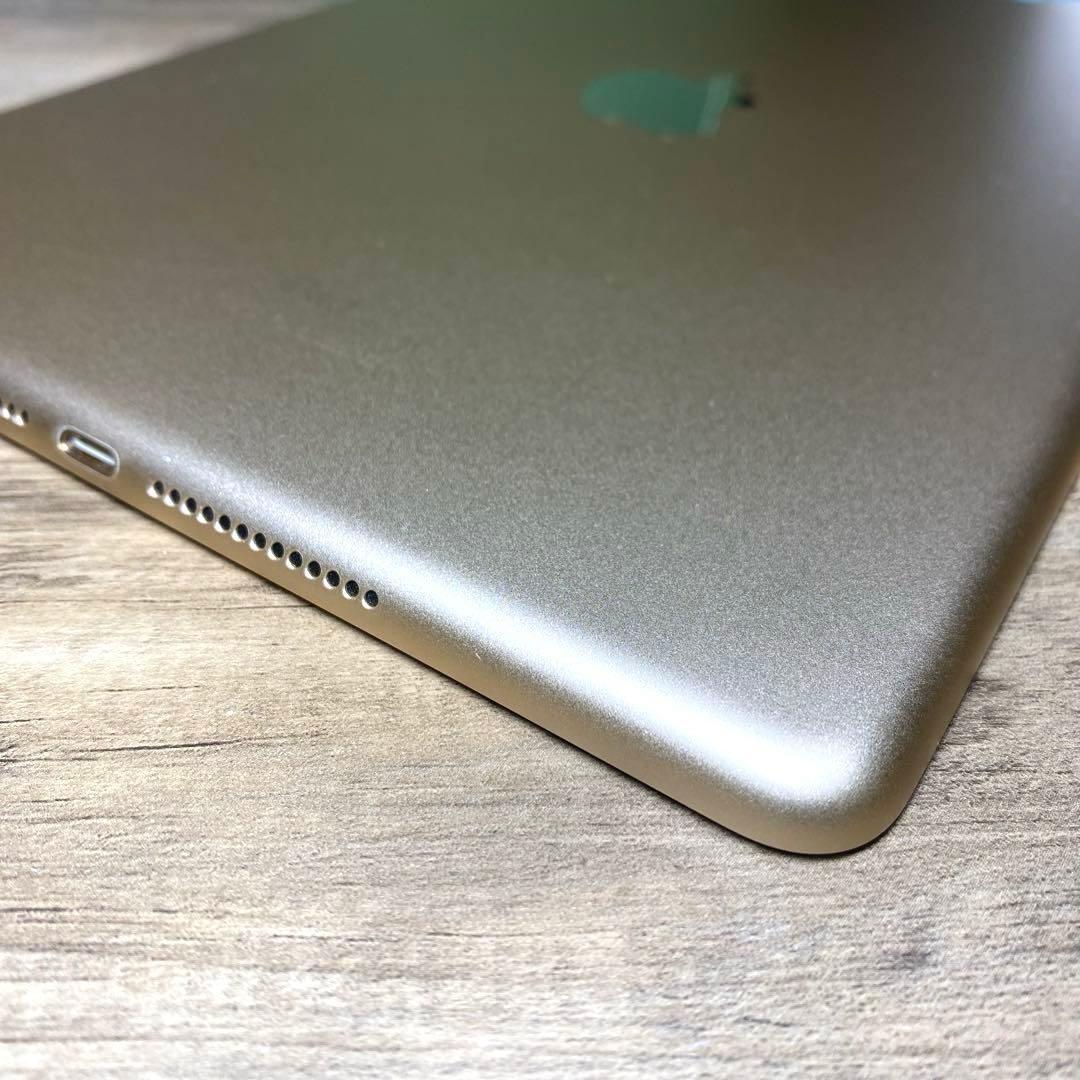 iPad 5世代 128GB Wi-Fi シートとカバー付