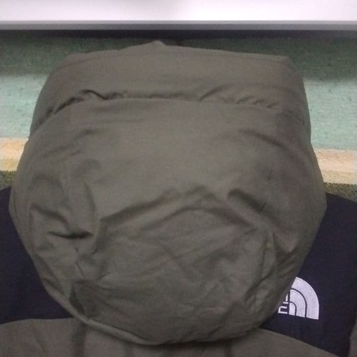 吉*ト様 ノースフェイス　バルトロライトジャケット　グリーン×ブラック　M