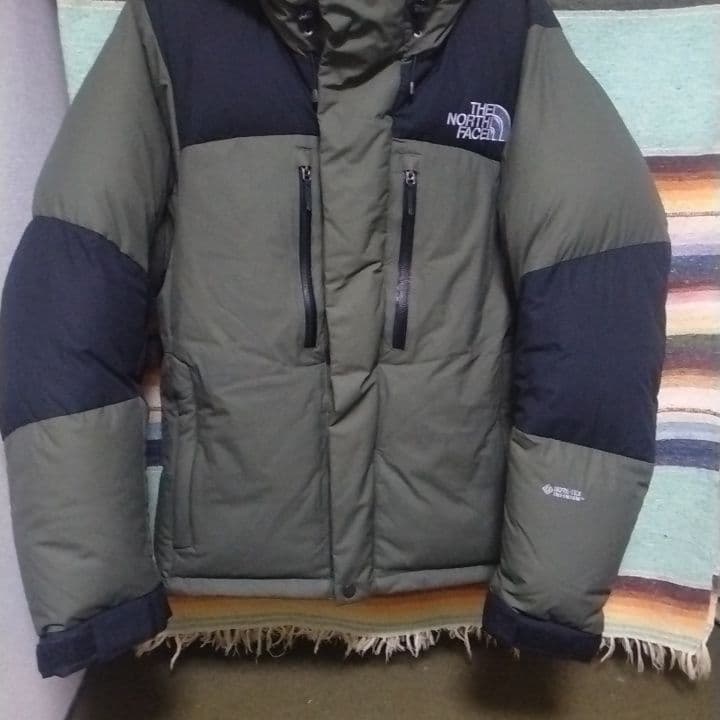 吉*ト様 ノースフェイス　バルトロライトジャケット　グリーン×ブラック　M