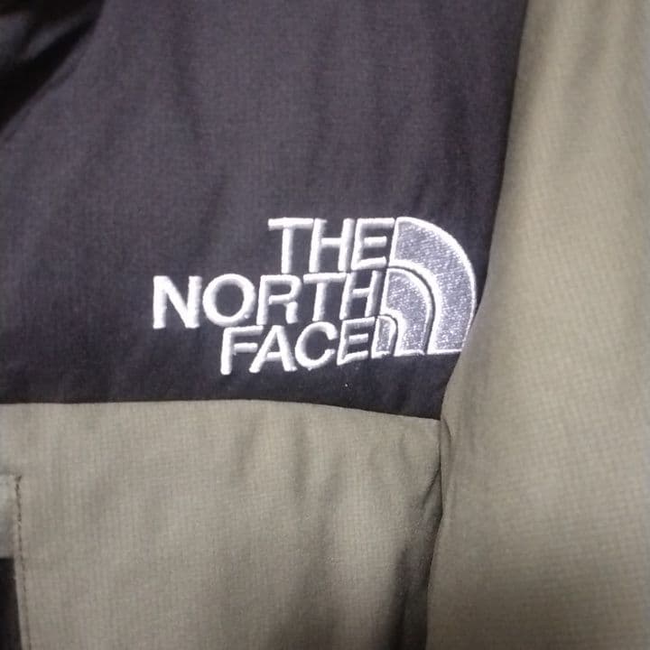 吉*ト様 ノースフェイス　バルトロライトジャケット　グリーン×ブラック　M
