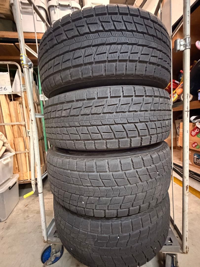 ランドクルーザー200 純正ホイール　スタッドレス18インチ ランクル100