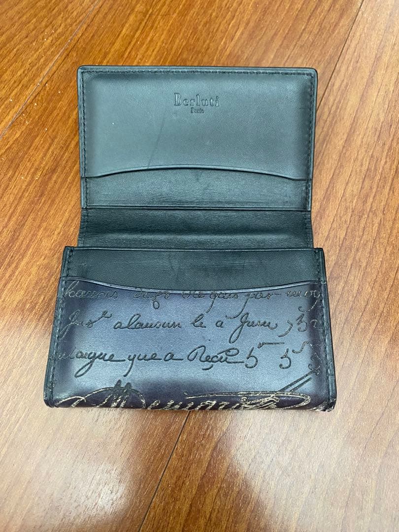 ベルルッティ名刺入れ　中古品