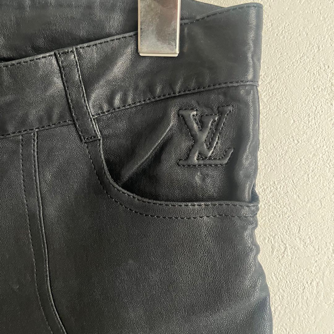 【希少✨最高級】ルイヴィトン　ラムレザー　パンツ　LVエンポスロゴ　黒　36