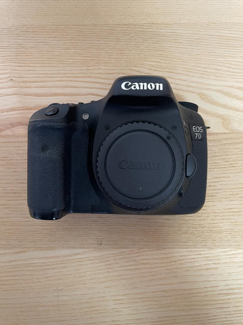 Canon EOS 7D ボディ本体 + 付属品・解説本付き