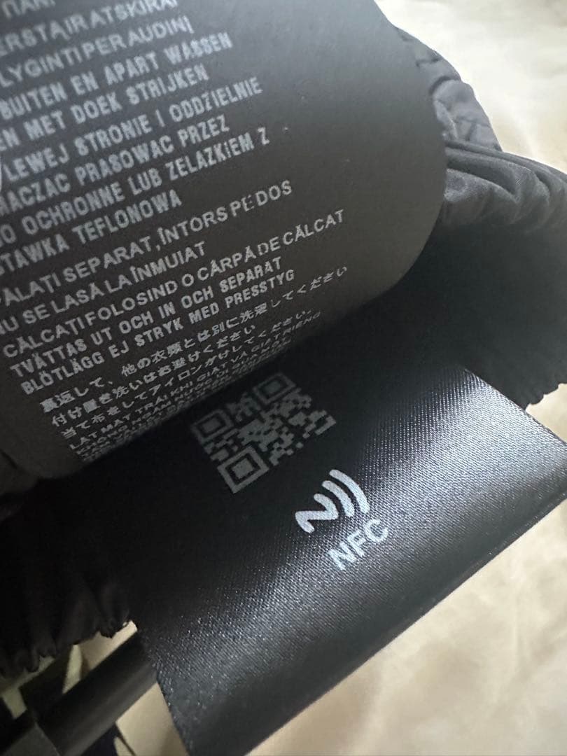 PRADA RE-NYLON キルティングショートパンツ