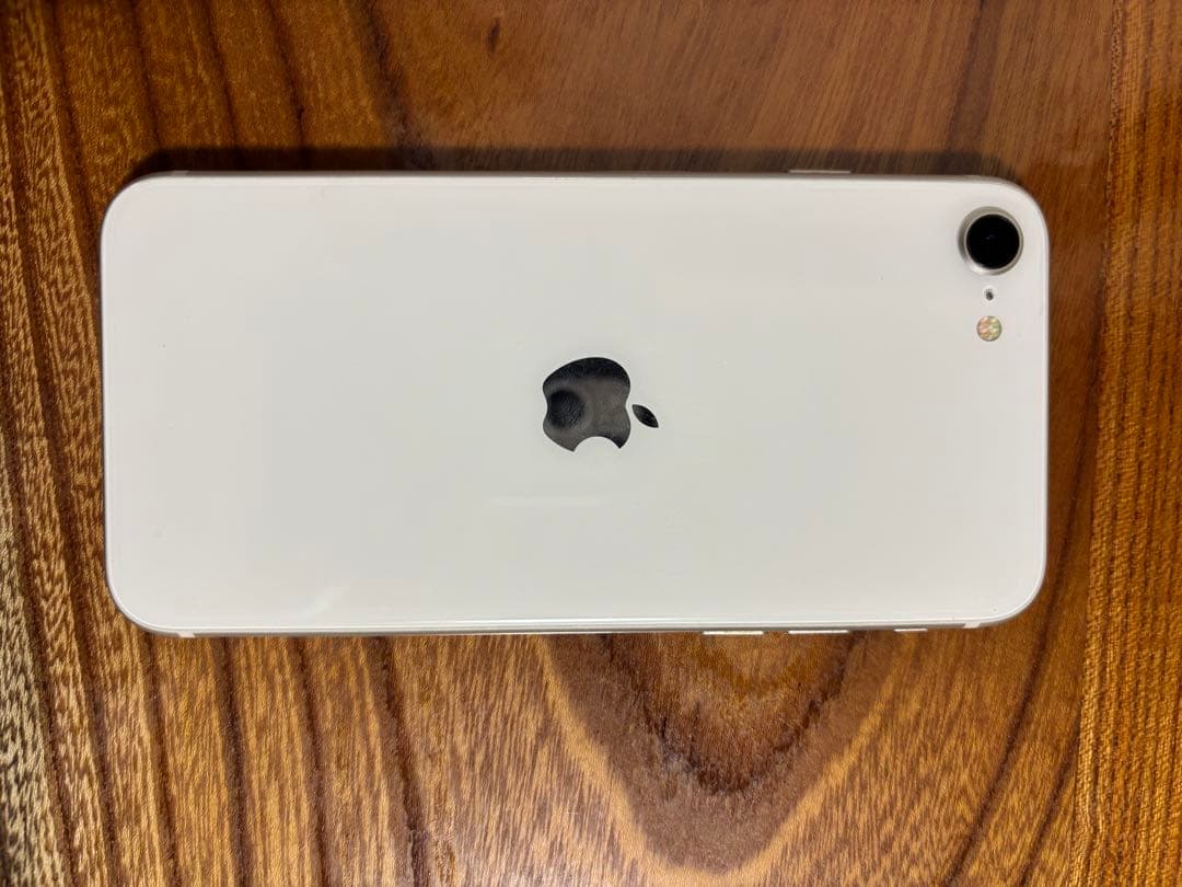 iPhone SE (第3世代) 64GB スターライトホワイト