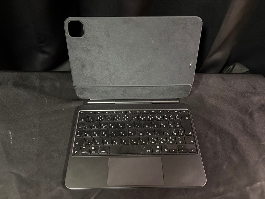 11インチiPad Pro M4 Magic Keyboard a2975