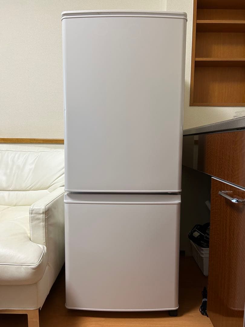 三菱 MITSUBISHI 冷蔵庫 右開き 146L MR-P15J-Wホワイト