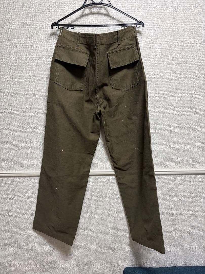 パンツ AURALEE WASHED BAGGY SATINBLEACHED BAKER