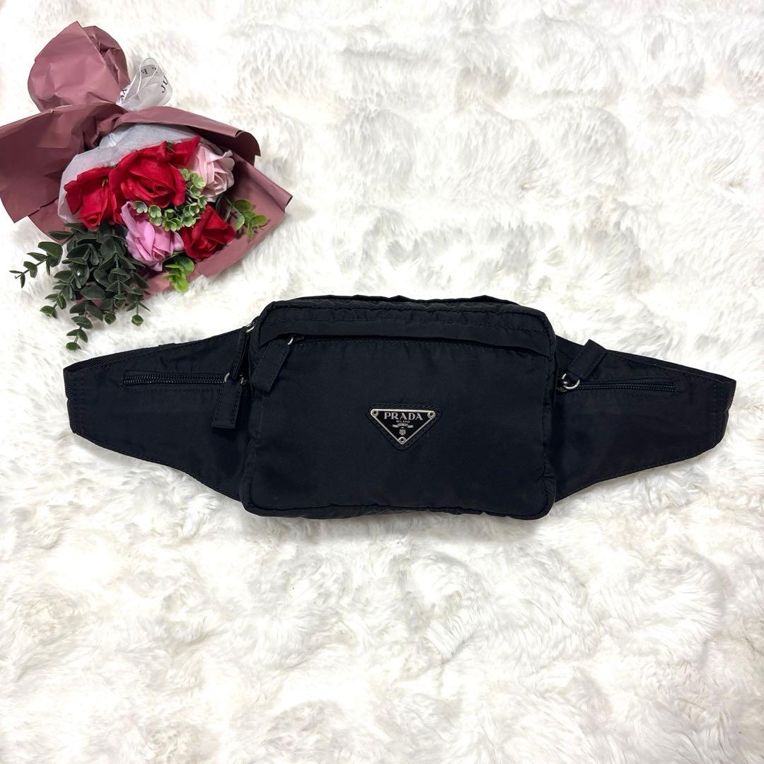 美品 PRADA プラダ ナイロン 三角プレート ボディバッグ ウエストポーチ