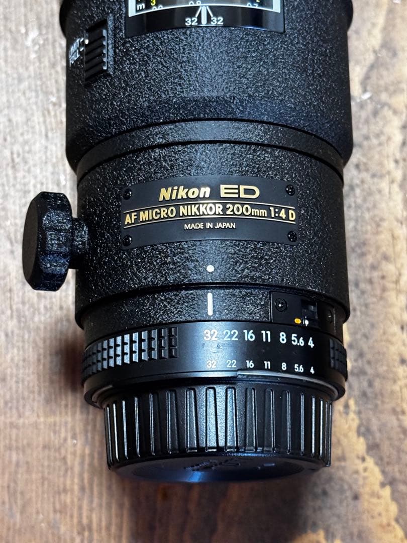 ケース付きNikon ED AF MICRO NIKKOR 200㎜ 1:4 D