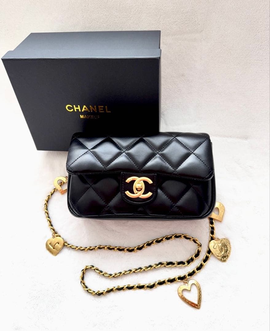 CHANEL ショルダーバッグ　ハート　チェーン　ノベルティ　週末価格❗️