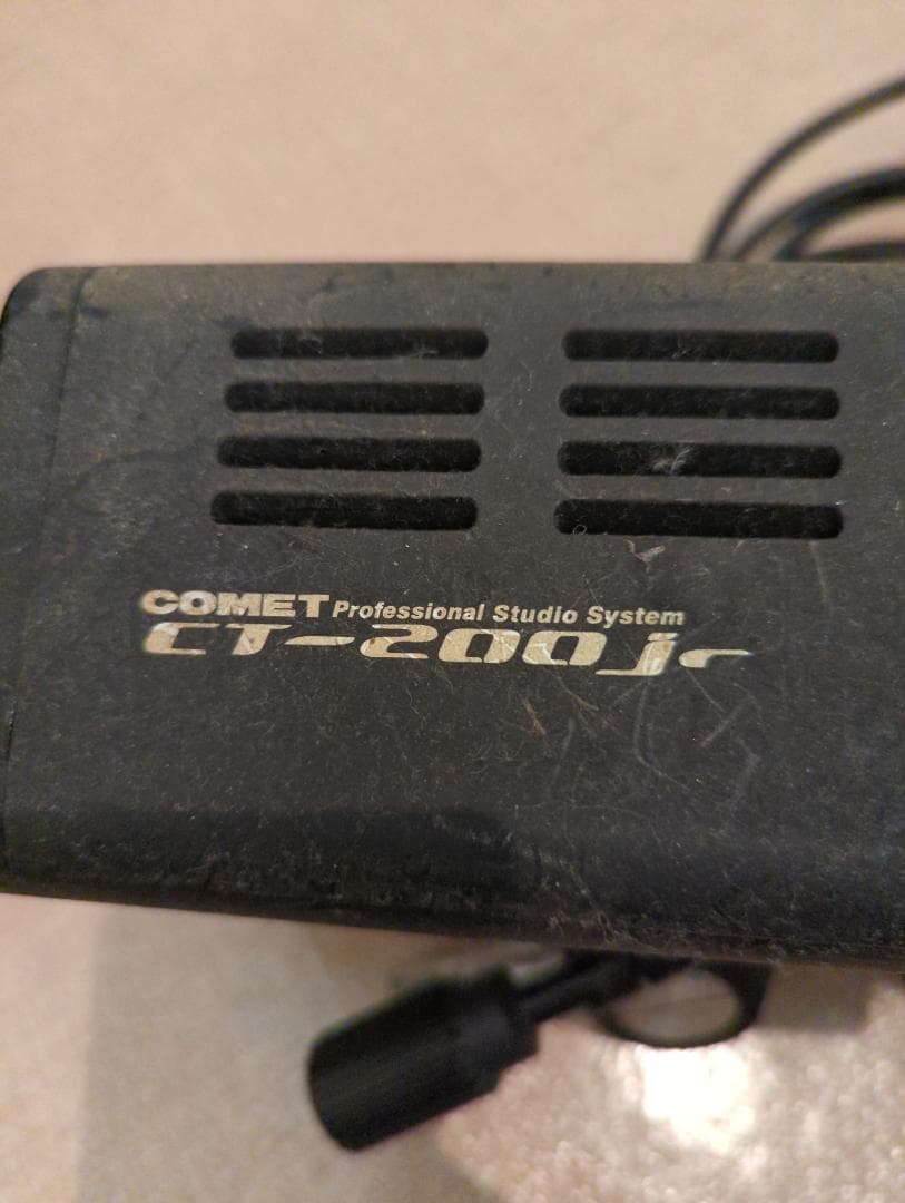 【緊急募集】本格カメラマン使用のフラッシュライト