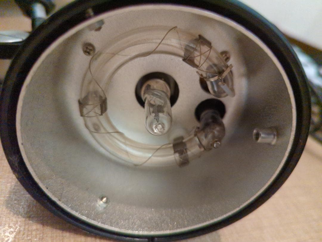 【緊急募集】本格カメラマン使用のフラッシュライト