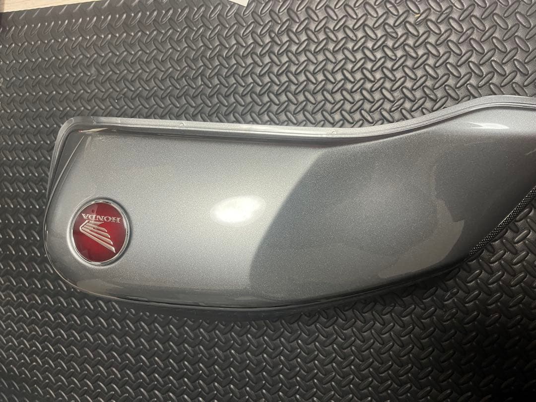 CB1100 タンク シルバー