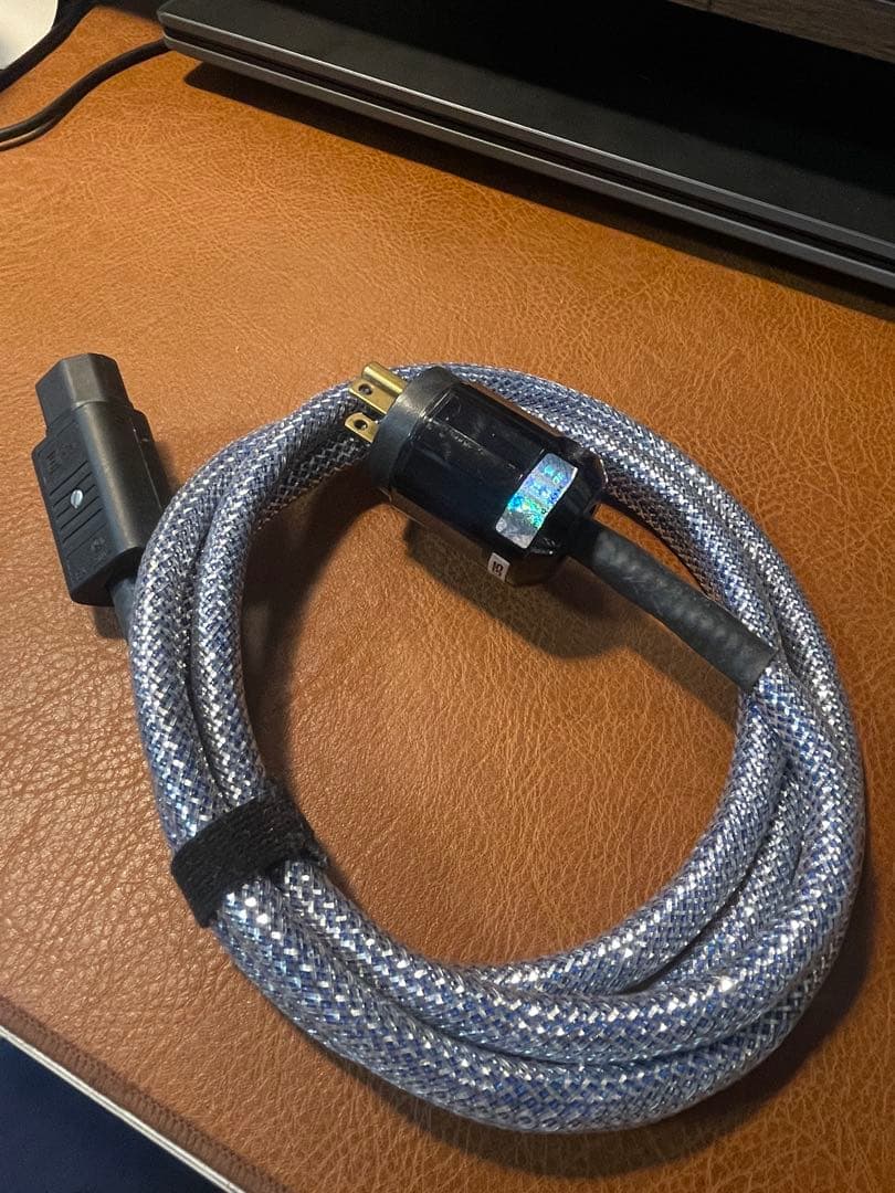 Oyaide L/i 50 G5 電源ケーブル power supply