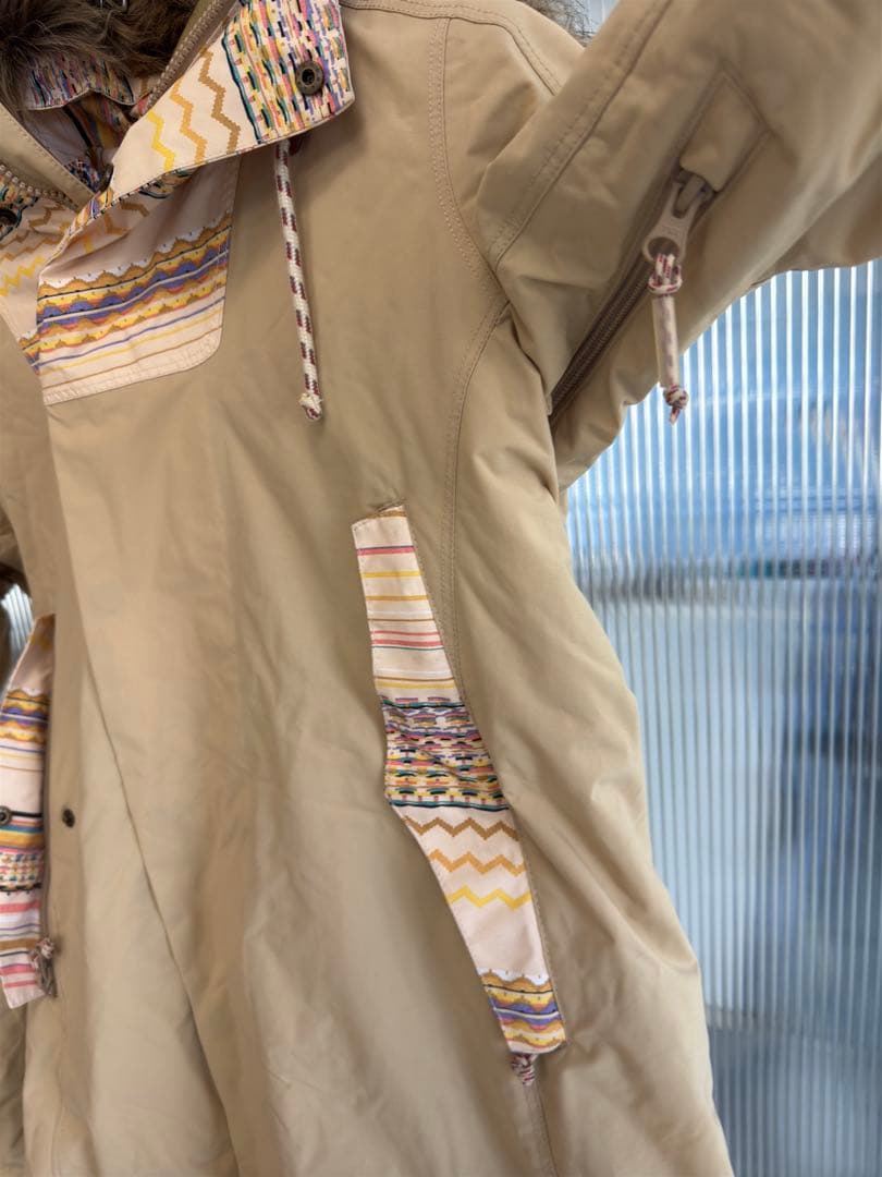 バートン　ベージュファー付きジャケット　サイズs