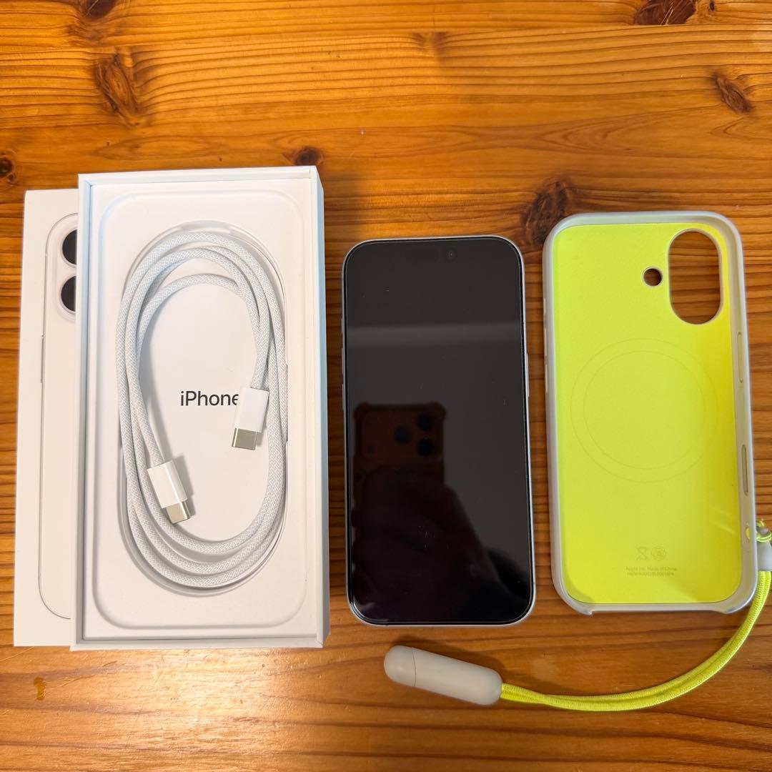 【美品】iPhone 17 ホワイト　beatsケースおまけ付き