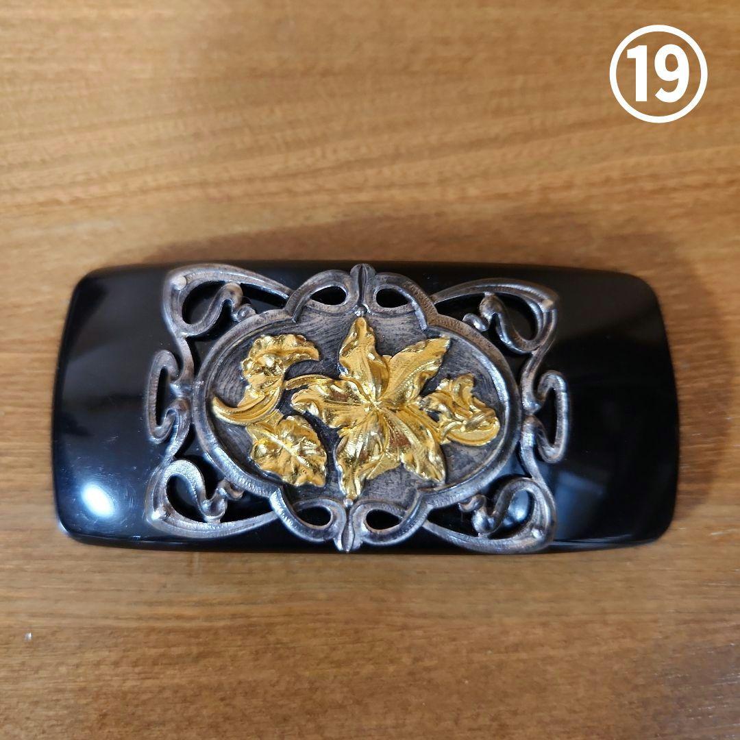 miiko ginta ⑬⑭⑲ 猫 レースメタル花柄 カサブランカっぽい花