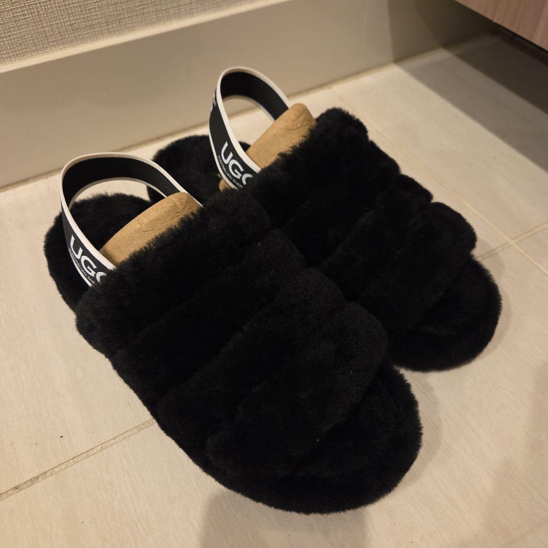 UGG ブラック コンフォートサンダル　L サイズ　お値下げしました！