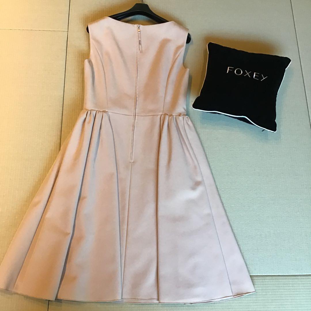 FOXEY ピンクベージュ ノースリーブ Aラインドレス40