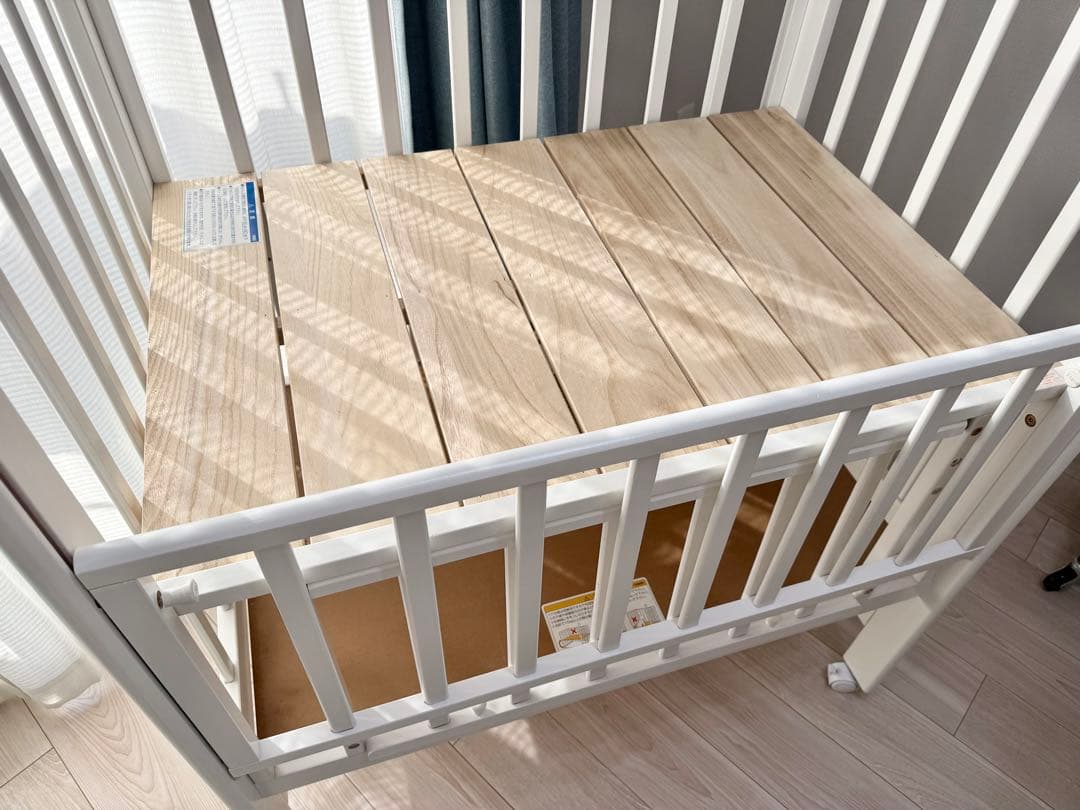 ベビーベッド　カトージ　ミニ　ハイタイプ　ホワイト 木製
