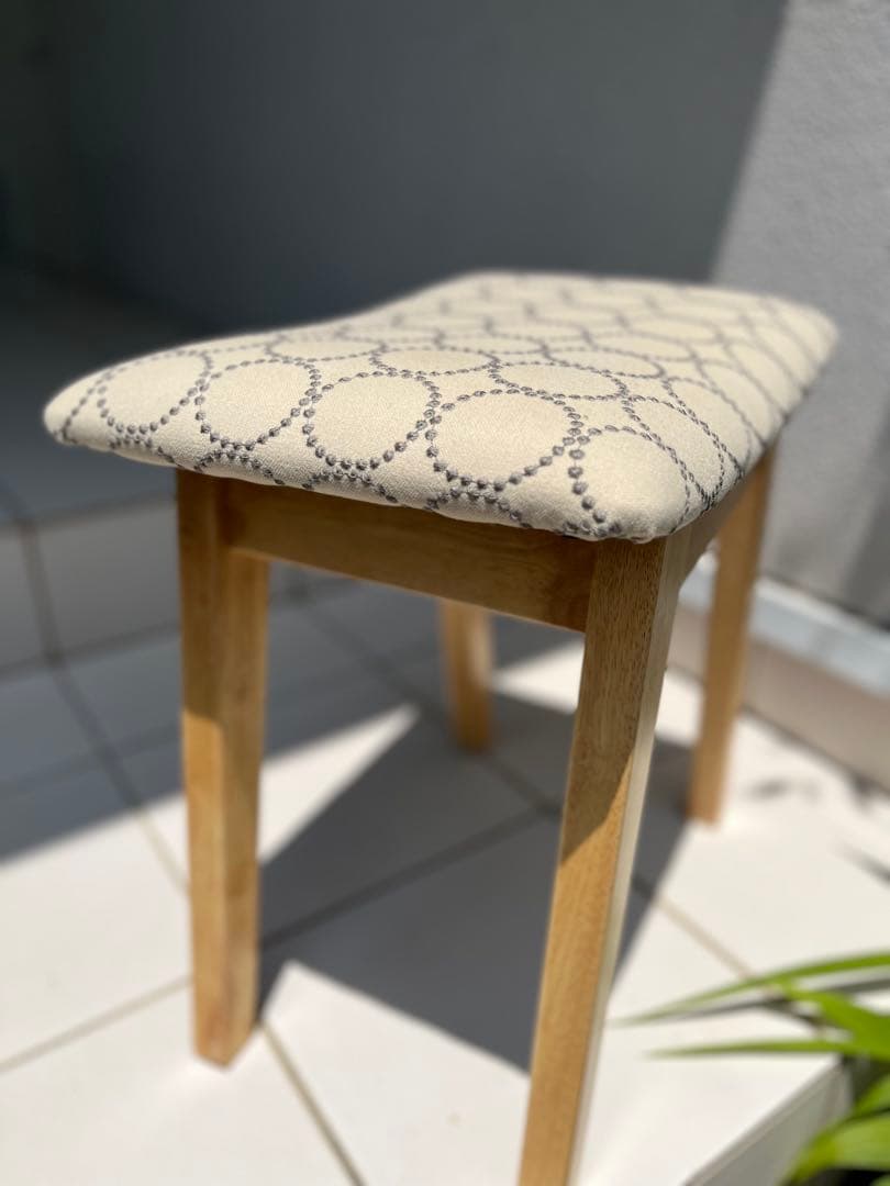 ミナペルホネン タンバリン dop エクリュ スツール ハンドメイド