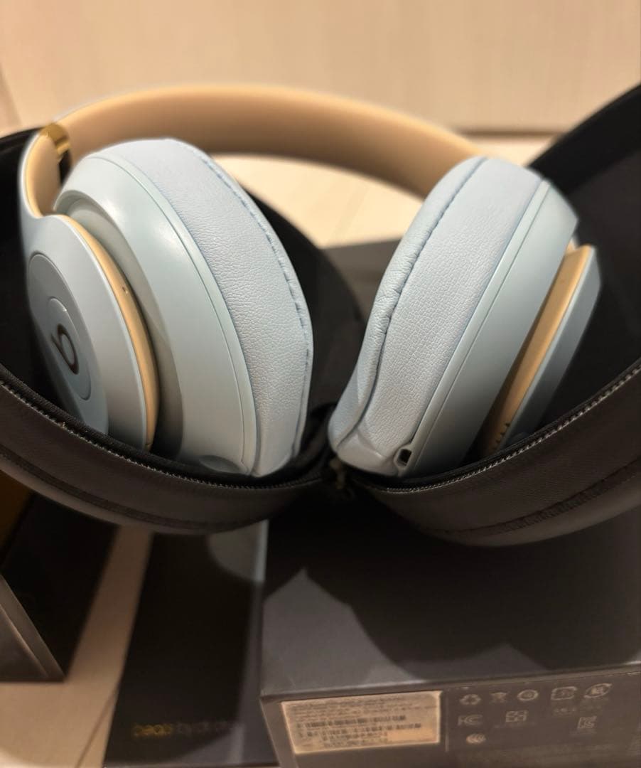 Beats Studio3 Wireless クリスタルブルー