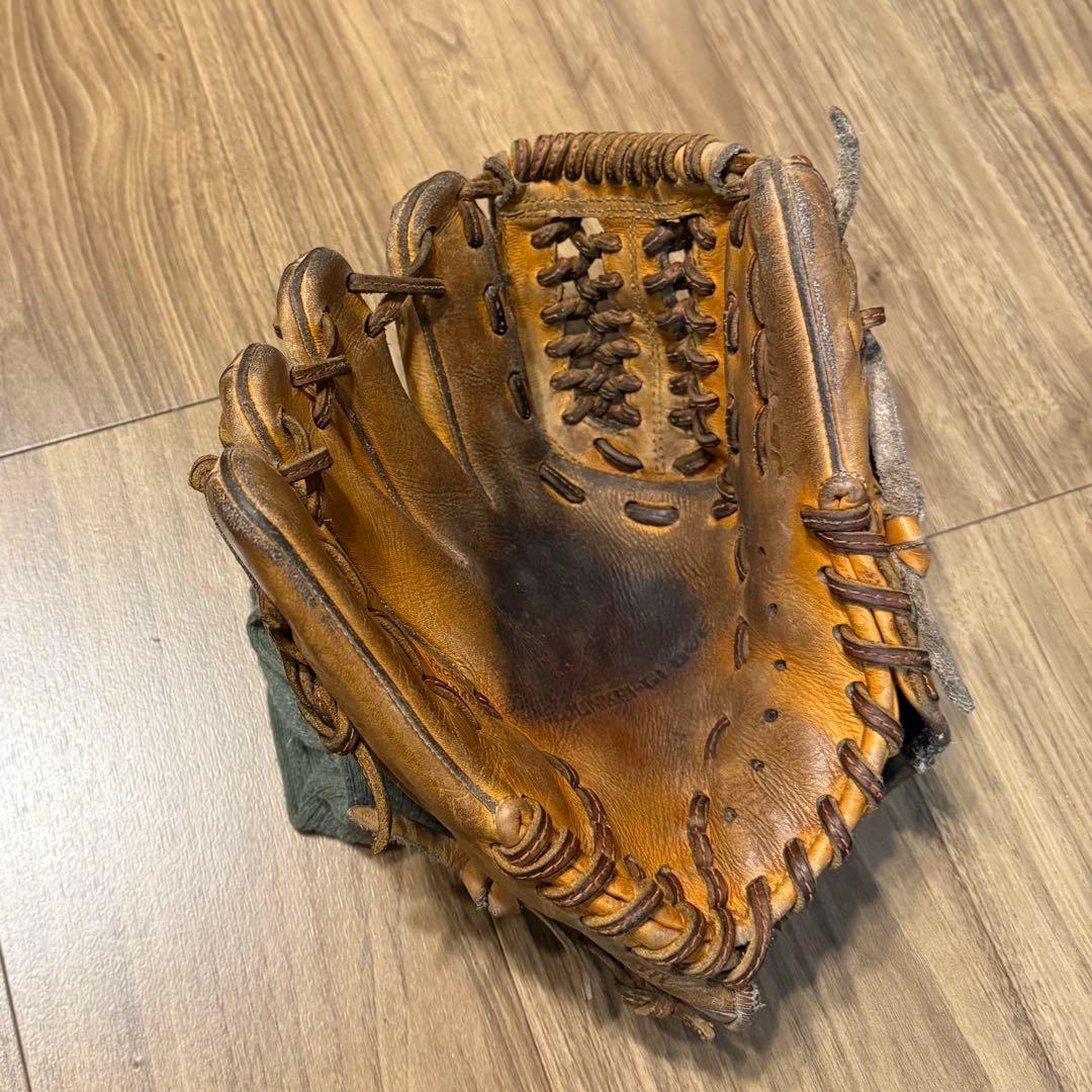 リ*ウ様 ジュンケイ　一般硬式グローブ　左投げ