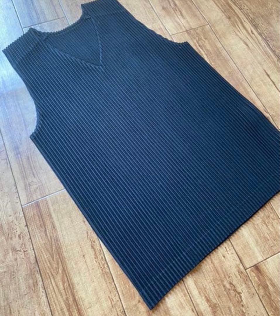 HOMME PLISSÉ ISSEY MIYAKE BASICS