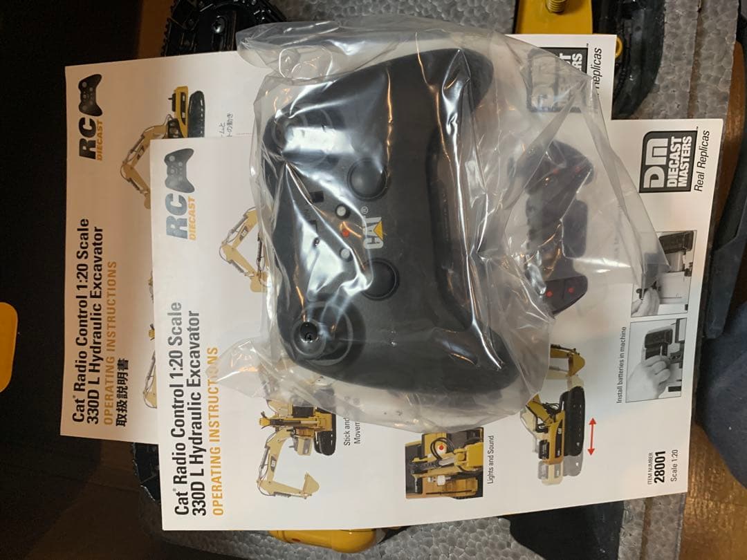 新品未使用1/20 CAT CATERPILLAR 330D L RADIO