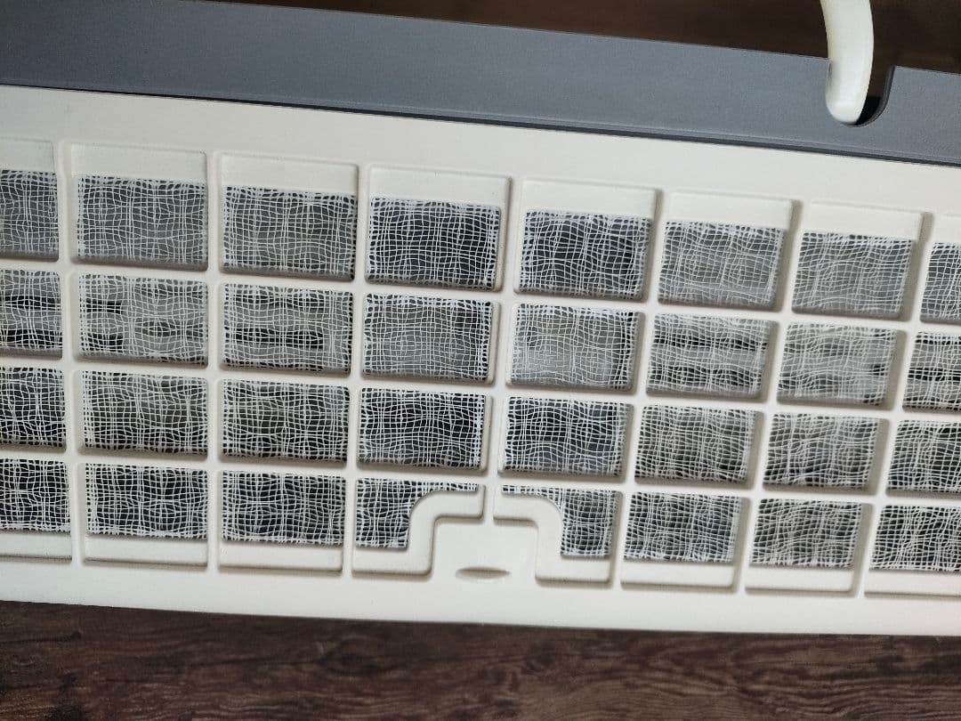 美品　高須産業 人感センサー付　壁掛け式遠赤外線ヒーター SDG-1200GSM