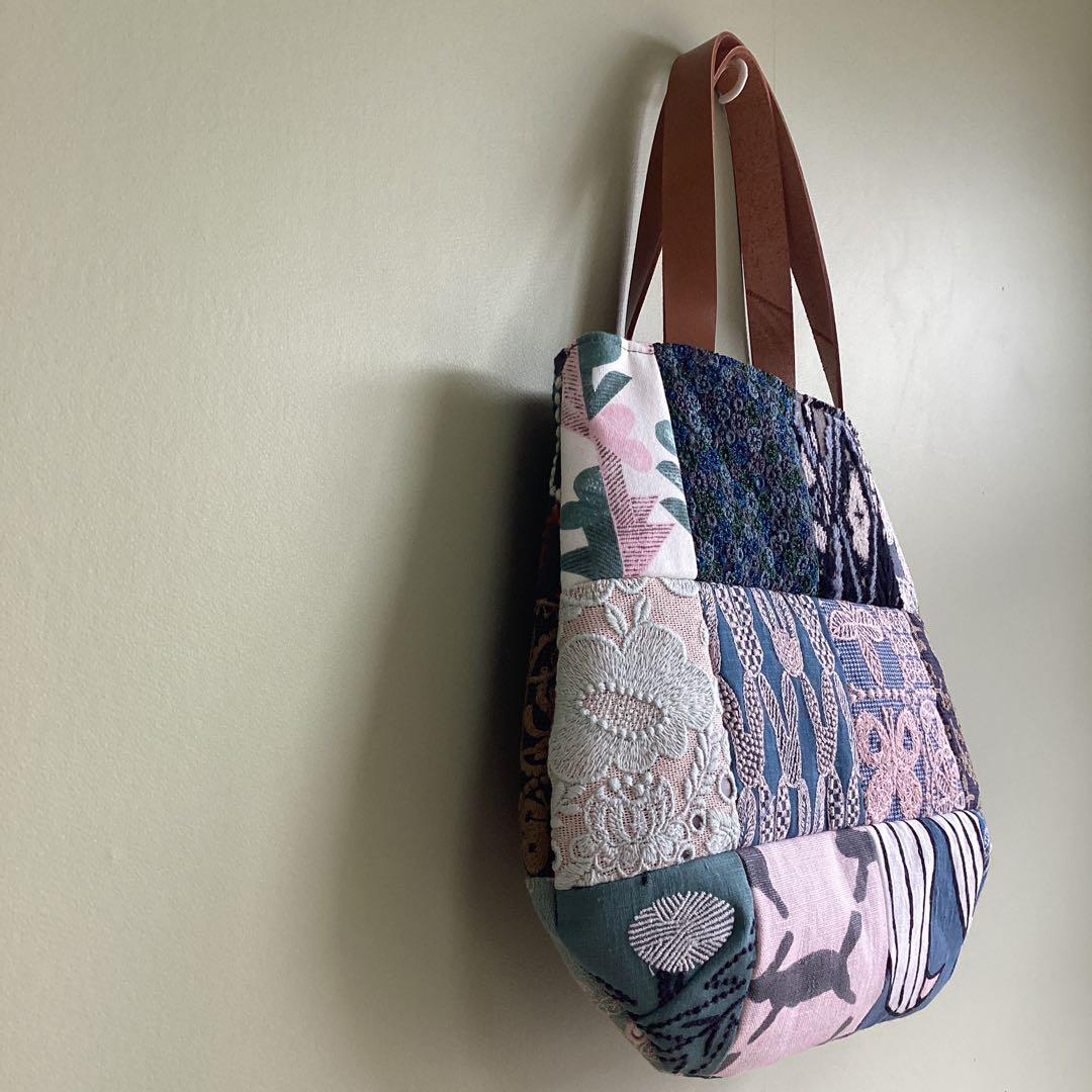 ミナペルホネンハギレをパッチワークふっくらまるみのトートバッグハンドメイド