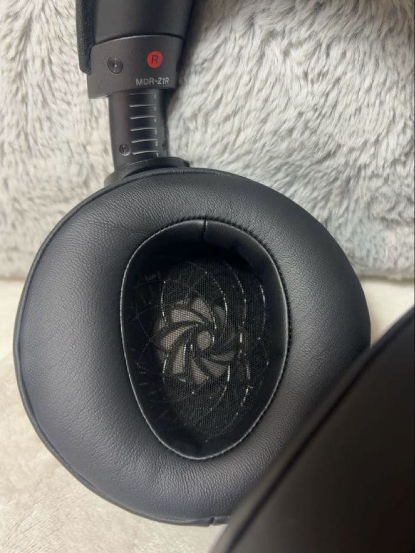 【純正パッド交換済/美品】SONY MDR-Z1R フラッグシップヘッドホン