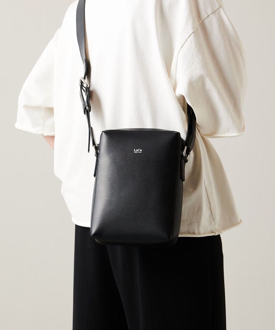 値下げ　Lui's スプリットレザーポーチ ショルダーバッグ レザー 黒