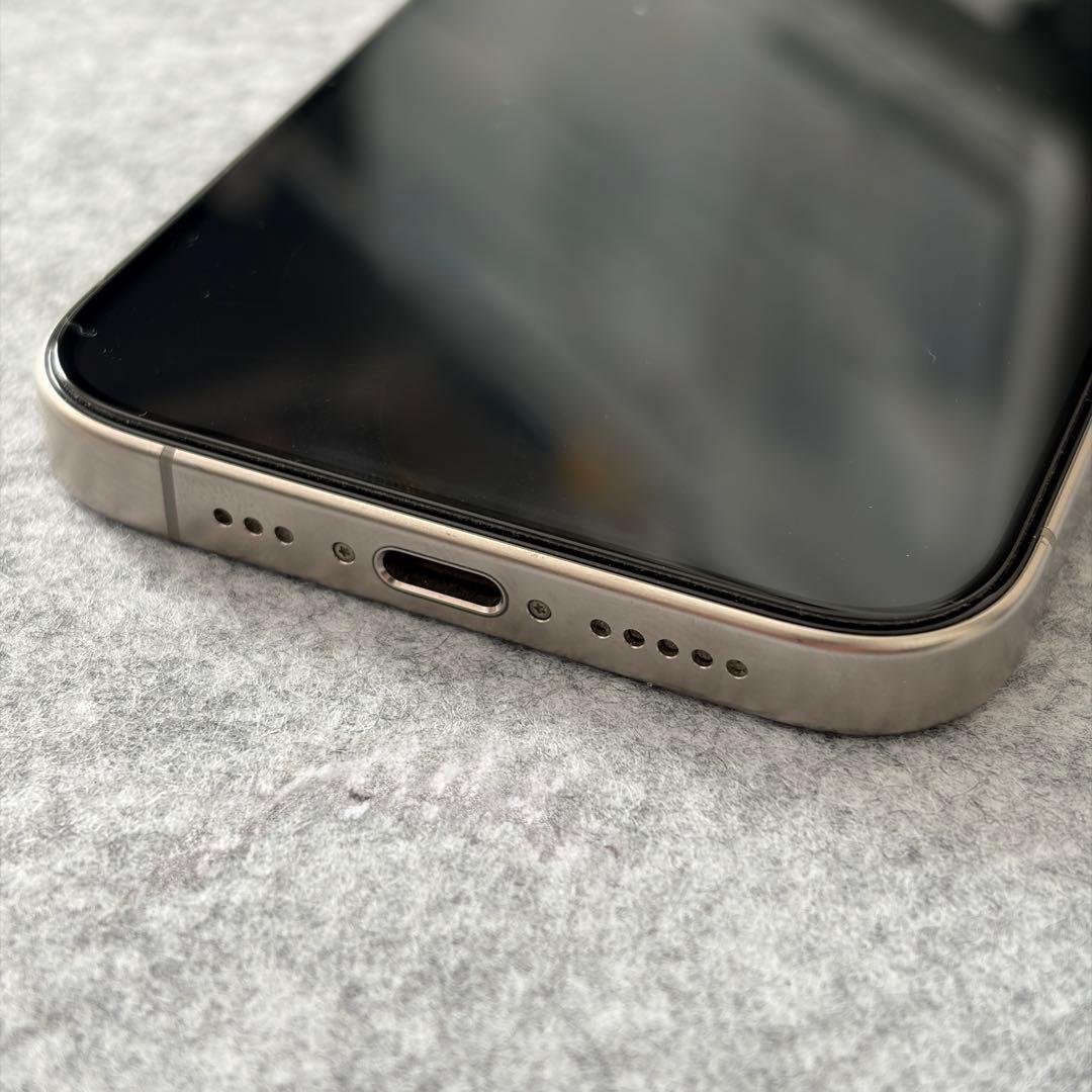 海外版音無 iPhone 15Pro 256GB ナチュラルチタニウム