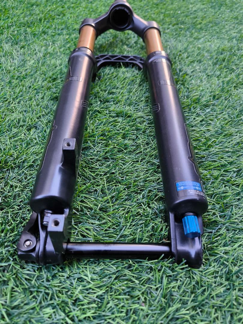 Fox 32 エアサスペンションフォーク Kashima Coat