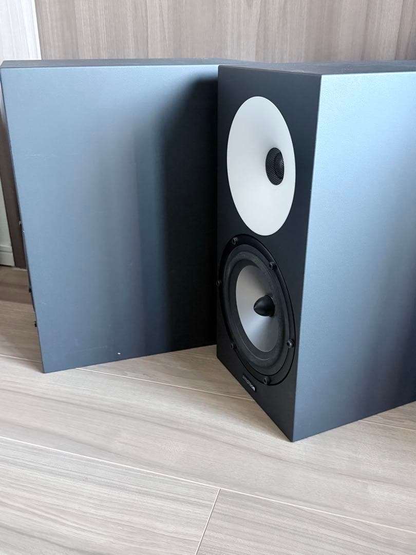 Amphion One18 スタジオモニタースピーカー