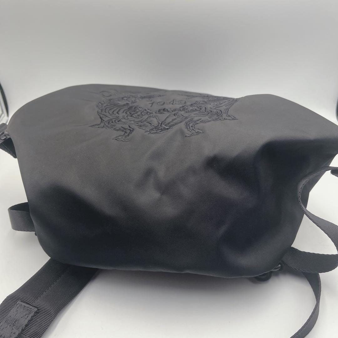 オニツカタイガー ミニバックパック 虎刺繍