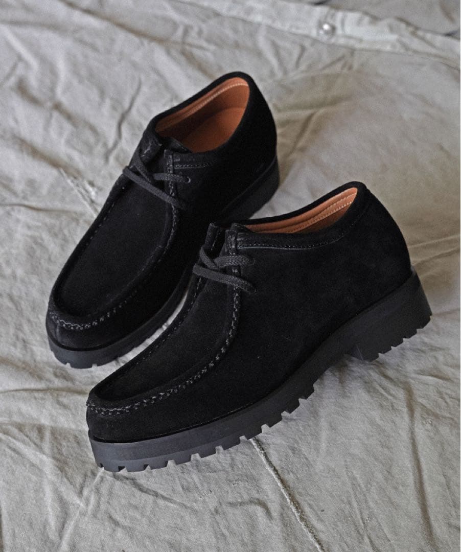 靴 BLACK SUEDE MOCCASIN