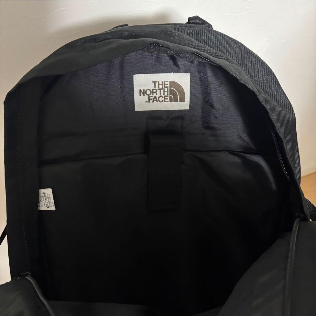 新品タグ付　ノースフェイス 【ミニポーチ付】リモライトリュック　黒　26L
